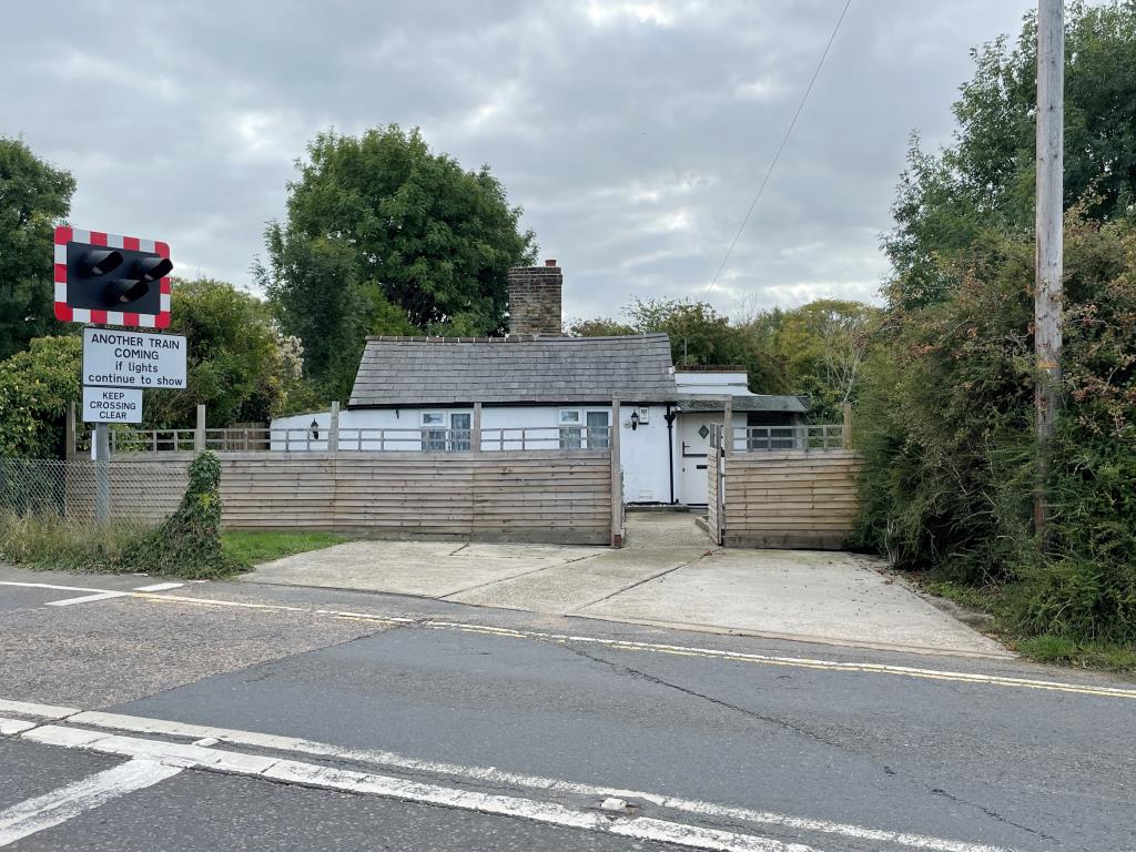 Lot: 48 - VACANT TWO-BEDROOM BUNGALOW -